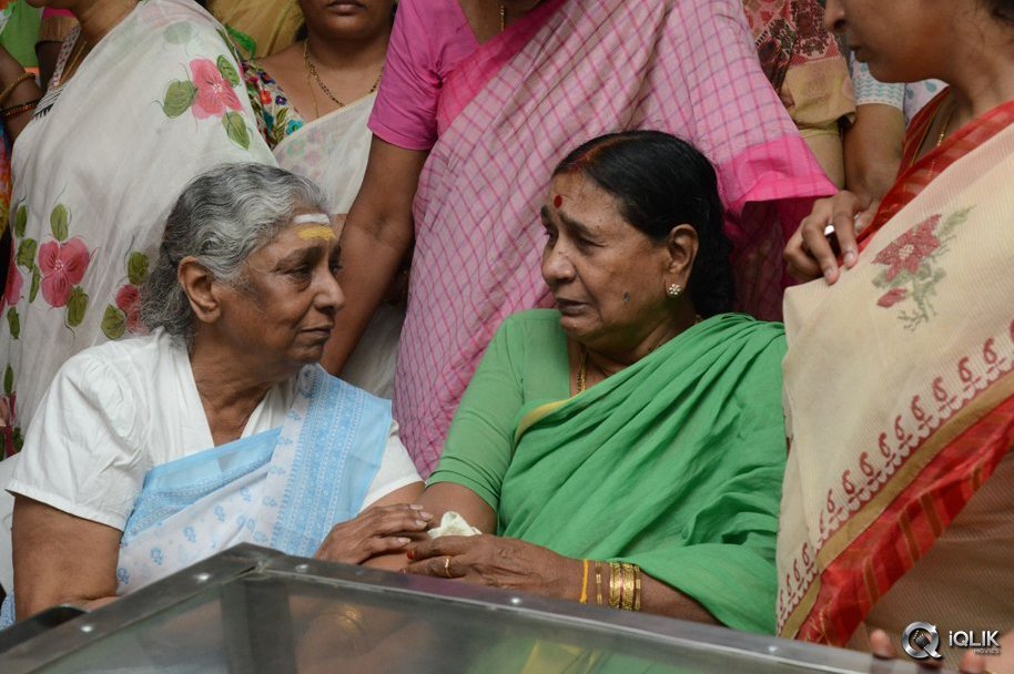 Celebrities-Pay-Homage-To-Edida-Nageswara-Rao